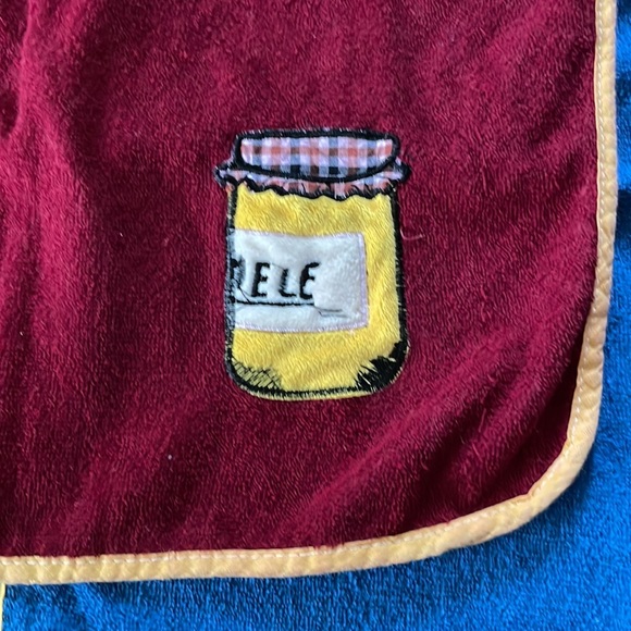 Vintage Kitchen Towels - Picture 2 of 4